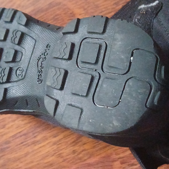 💟Waterproof Quechua boots - Picture 4 of 9